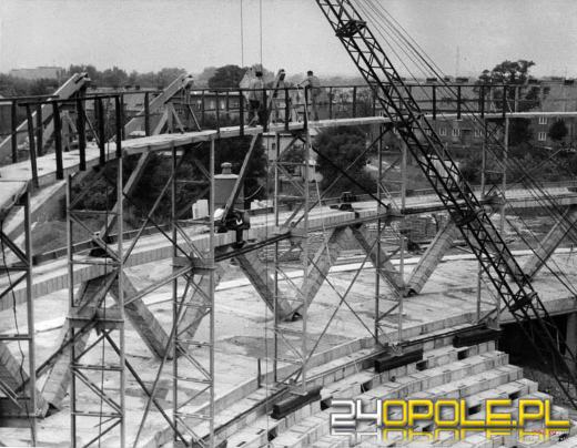 52 lata Okrąglaka. Jak się zmieniał?