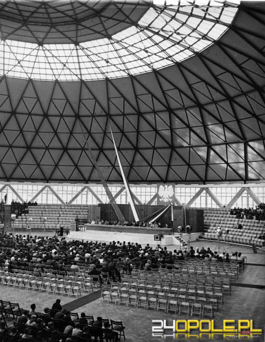 52 lata Okrąglaka. Jak się zmieniał?