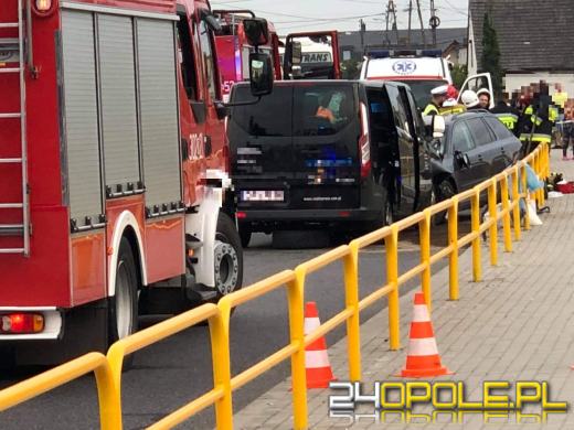 Zderzenie dwóch samochodów w Źlinicach. 4 osoby ranne