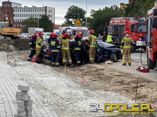 Czołowe zderzenie na ulicy Bohaterów Monte Cassino w Opolu