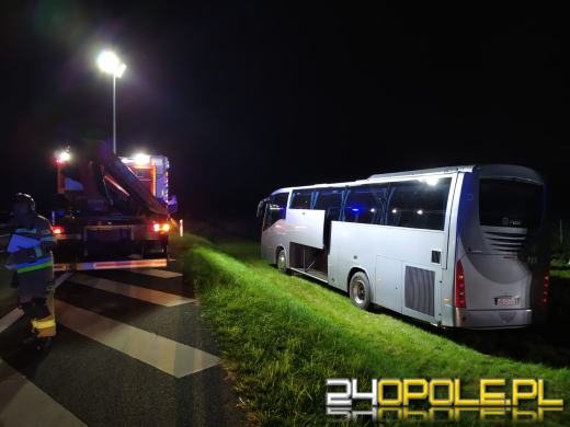 Wypadek autokaru z żołnierzami na brzeskim odcinku A4