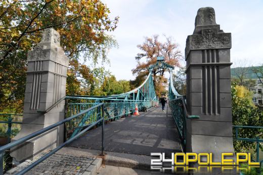 Most Groszowy przejdzie remont. Konieczne będzie usunięcie kłódek zakochanych