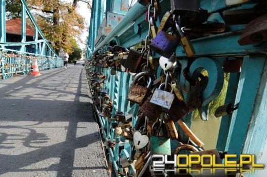 Most Groszowy przejdzie remont. Konieczne będzie usunięcie kłódek zakochanych