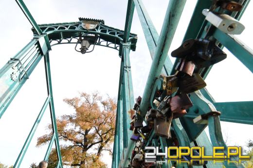 Most Groszowy przejdzie remont. Konieczne będzie usunięcie kłódek zakochanych