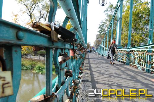 Most Groszowy przejdzie remont. Konieczne będzie usunięcie kłódek zakochanych