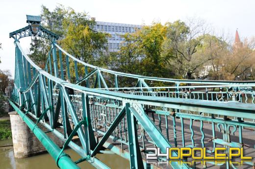 Most Groszowy przejdzie remont. Konieczne będzie usunięcie kłódek zakochanych