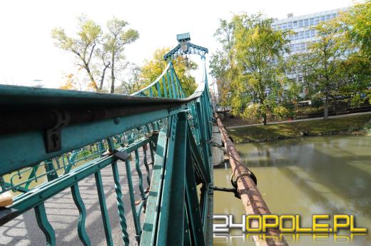 Most Groszowy przejdzie remont. Konieczne będzie usunięcie kłódek zakochanych