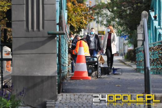 Most Groszowy przejdzie remont. Konieczne będzie usunięcie kłódek zakochanych