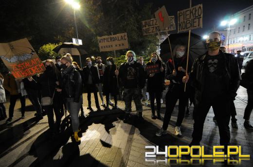 "To jest wojna". Kobiety manifestowały w obronie swoich praw