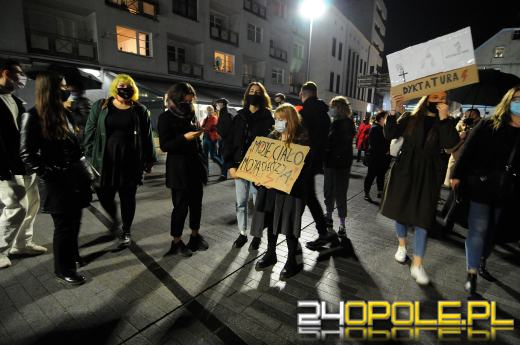 "To jest wojna". Kobiety manifestowały w obronie swoich praw