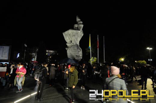 "To jest wojna". Kobiety manifestowały w obronie swoich praw