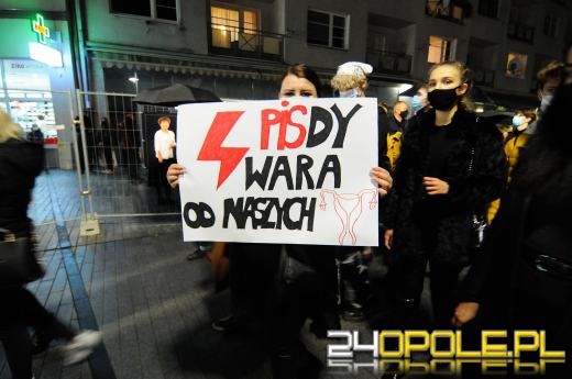 "To jest wojna". Kobiety manifestowały w obronie swoich praw