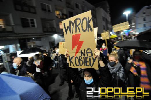 "To jest wojna". Kobiety manifestowały w obronie swoich praw