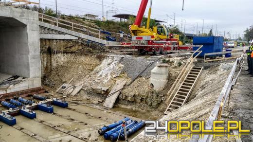 Centrum Przesiadkowe Opole Wschodnie: Powstaje tunel w nasypie kolejowym