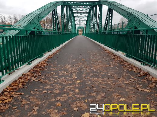 Smutny obrazek na Pasiece. Wandale nie oszczędzili też mostu im. Ireny Sendlerowej