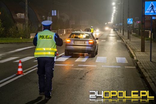 Kierująca Audi potrąciła kobietę na pasach w Kluczborku