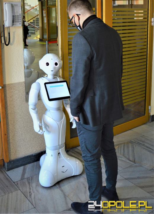 Robot udzieli niezbędnych informacji pacjentom USK