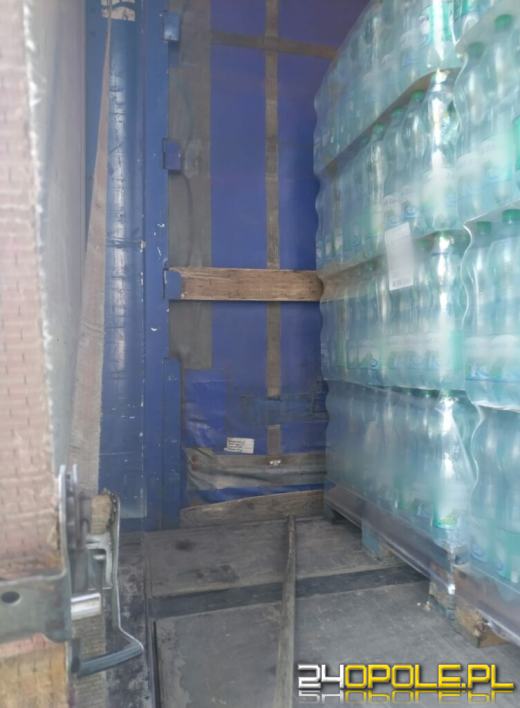 Samochód z usterkami, z niezabezpieczonym ładunkiem wyeliminowany z ruchu