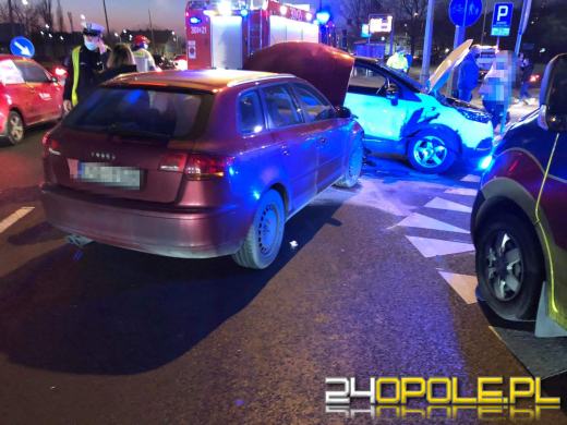 Zderzenie pojazdów na Okulickiego w Opolu