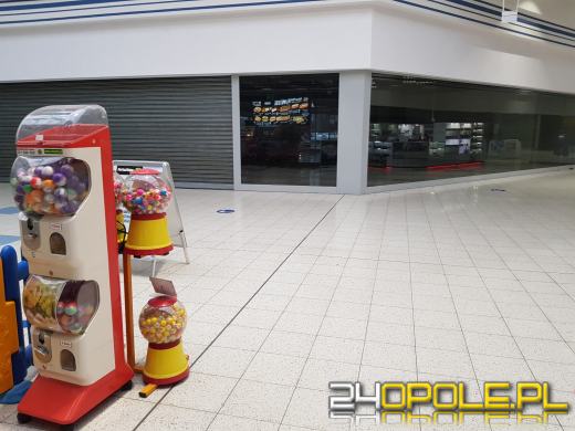 "Galeria Ozimska" już bez Tesco. Najemcy również uciekają 
