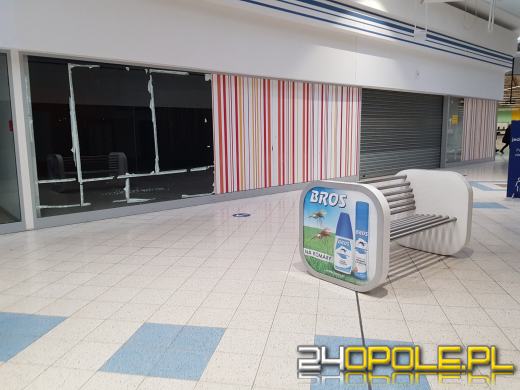 "Galeria Ozimska" już bez Tesco. Najemcy również uciekają 