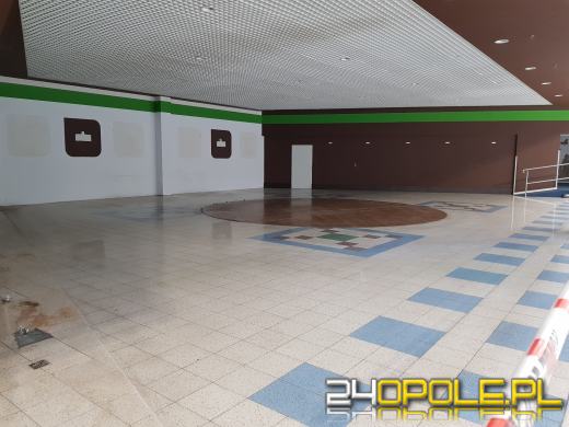"Galeria Ozimska" już bez Tesco. Najemcy również uciekają 