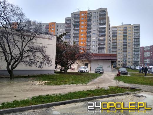 Awaria sieci wodociągowej na osiedlu Armii Krajowej - zdjęcia czytelników