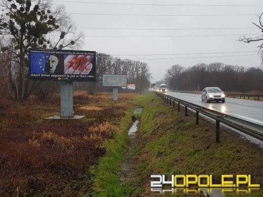 Baner porównujący aborcję do działań Hitlera stanął w Opolu