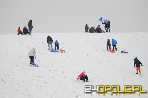 Dzieci doczekały się zimy! Park AK pełen śnieżnych bałwanów