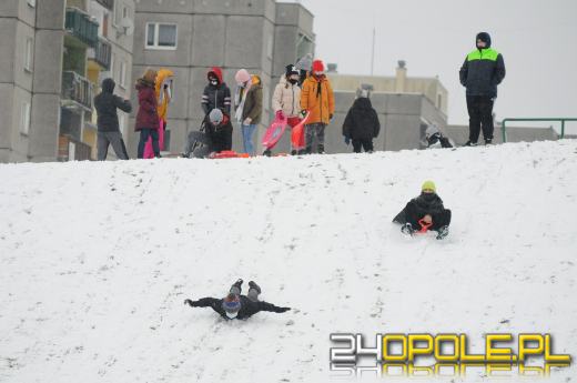 Dzieci doczekały się zimy! Park AK pełen śnieżnych bałwanów
