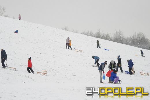 Dzieci doczekały się zimy! Park AK pełen śnieżnych bałwanów