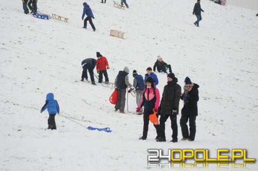 Dzieci doczekały się zimy! Park AK pełen śnieżnych bałwanów