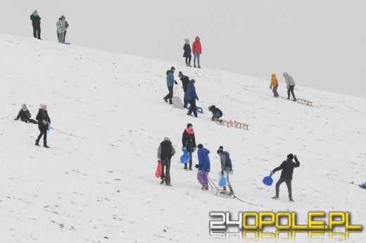 Dzieci doczekały się zimy! Park AK pełen śnieżnych bałwanów