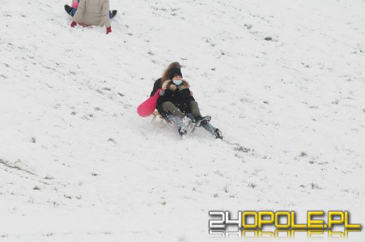 Dzieci doczekały się zimy! Park AK pełen śnieżnych bałwanów