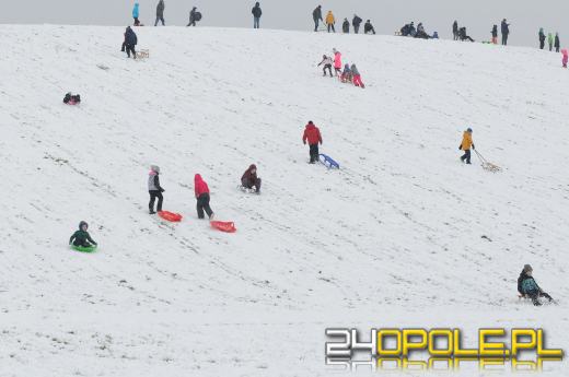 Dzieci doczekały się zimy! Park AK pełen śnieżnych bałwanów