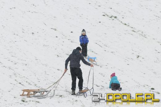 Dzieci doczekały się zimy! Park AK pełen śnieżnych bałwanów