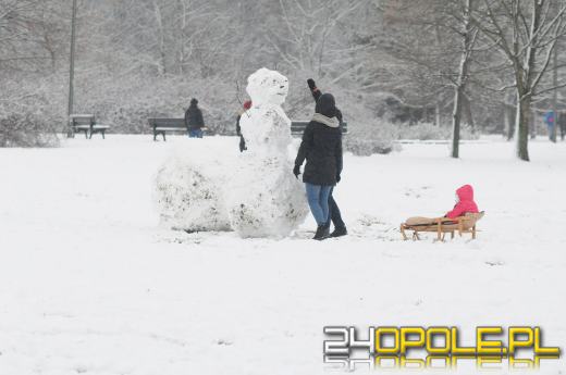 Dzieci doczekały się zimy! Park AK pełen śnieżnych bałwanów
