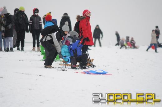 Dzieci doczekały się zimy! Park AK pełen śnieżnych bałwanów