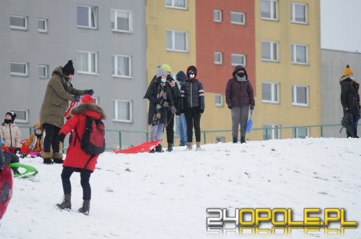 Dzieci doczekały się zimy! Park AK pełen śnieżnych bałwanów