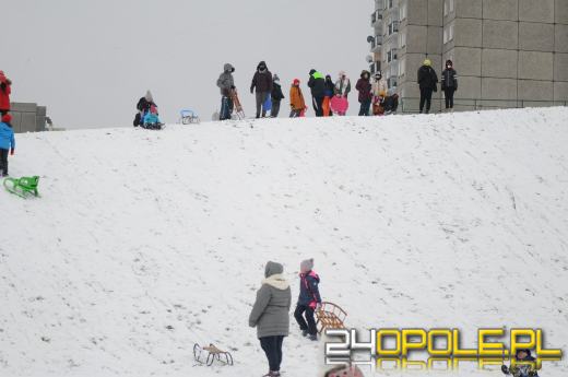 Dzieci doczekały się zimy! Park AK pełen śnieżnych bałwanów