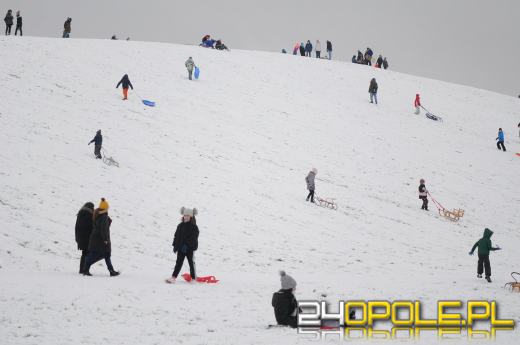 Dzieci doczekały się zimy! Park AK pełen śnieżnych bałwanów