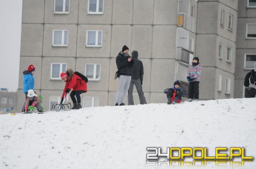 Dzieci doczekały się zimy! Park AK pełen śnieżnych bałwanów
