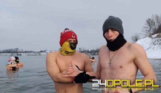 Fani morsowania doczekali się lodu na kąpielisku Bolko