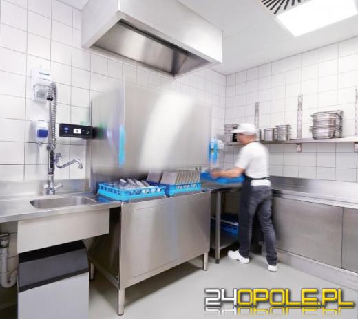 Zmywarka gastronomiczna - Jak usprawnić pracę lokali gastronomicznych?