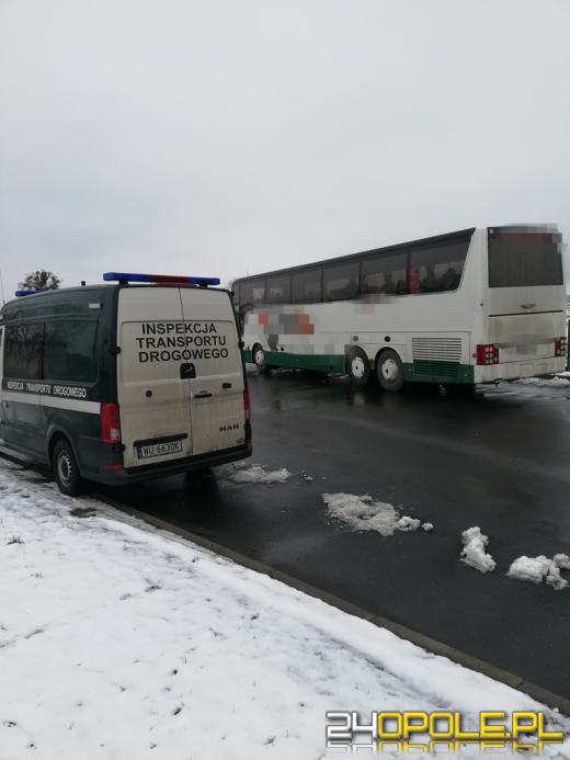 Ukraiński kierowca wiózł autobusem osoby - nie posiadał uprawnień