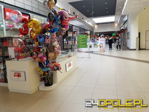 Sklepy w galeriach otwarte. Opolanie ruszyli na zakupy