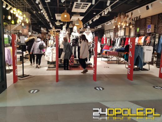 Sklepy w galeriach otwarte. Opolanie ruszyli na zakupy