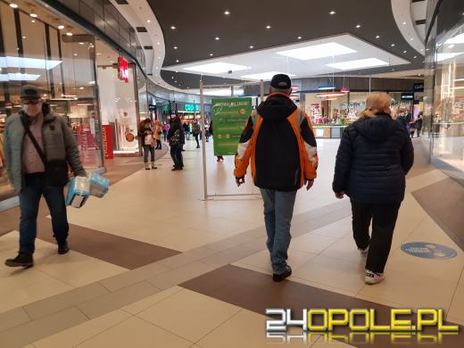 Sklepy w galeriach otwarte. Opolanie ruszyli na zakupy