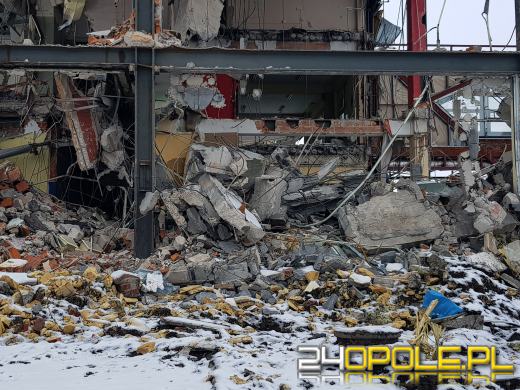 Trwa rozbiórka biurowca na ulicy Zielonogórskiej. Pamiętacie REMAK?