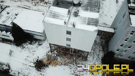 Trwa rozbiórka biurowca na ulicy Zielonogórskiej. Pamiętacie REMAK?